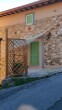 Misure Persiana: 83 xh 209.5 cm Tipo Telaio: Telaio a Z da 45mm squadrato Tipo Lamelle: Orientabili Forma Anta: Squadrata : Verso Apertura: Spingere a Sinistra Colore: Colori opachi (RAL) Colore Persiana: Verde pallido opaco Ral 6021 Tipo Maniglia: Manigl