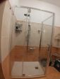 Misura: 80 x 110 x H190 cm fisso più oporta semibattente installato da un nostro cliente