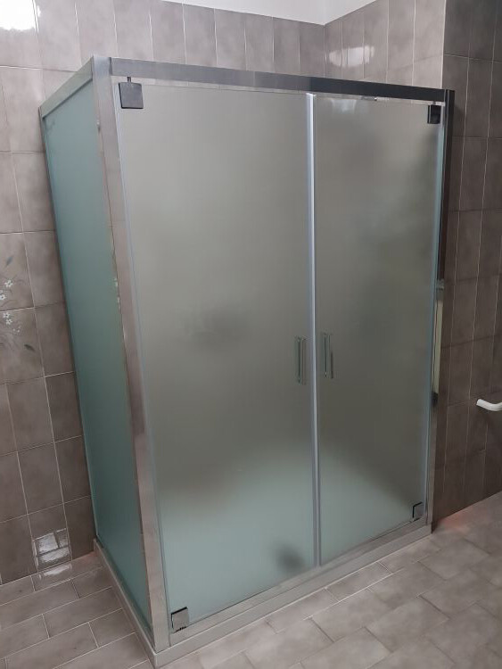 Box doccia porta saloon 70 cm vetro temperato opaco regolabile profili  alluminio - Lost