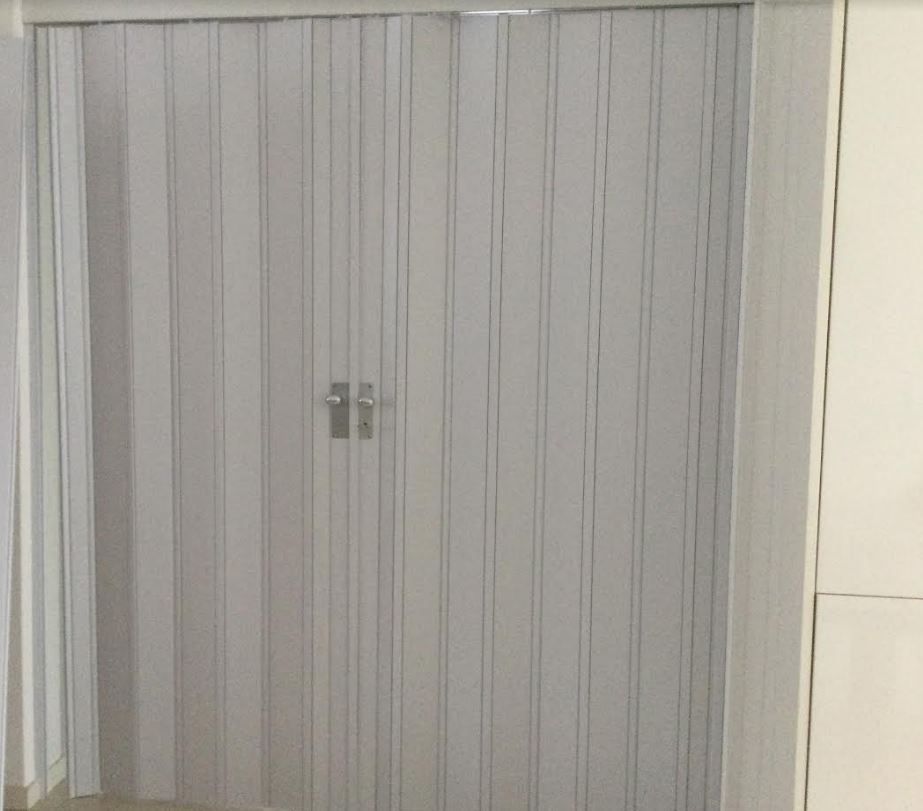 Porta a soffietto da interno su misura in pvc senza vetri modello