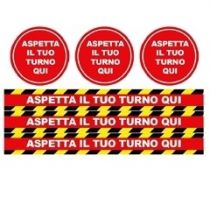 Scheda Kit 6 Adesivi calpestabili da pavimento - Aspetta il tuo turno qui