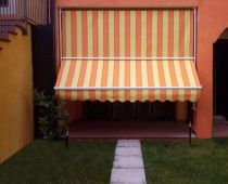 Scheda Tenda da sole a caduta Tempotest T4 con guide laterali e braccetti snodati